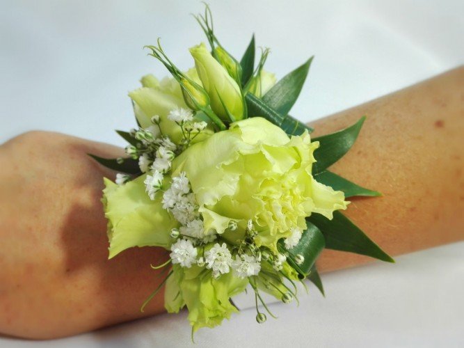 bransoletka z żywych kwiatów Częstochowa FloriArt